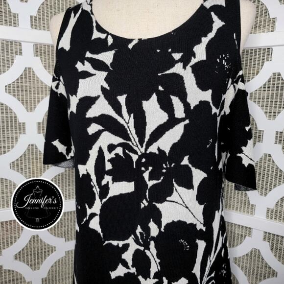 Ann Taylor Black & White Floral Cold Shoulder Sweater Dress Size Large - Picture 5 of 10